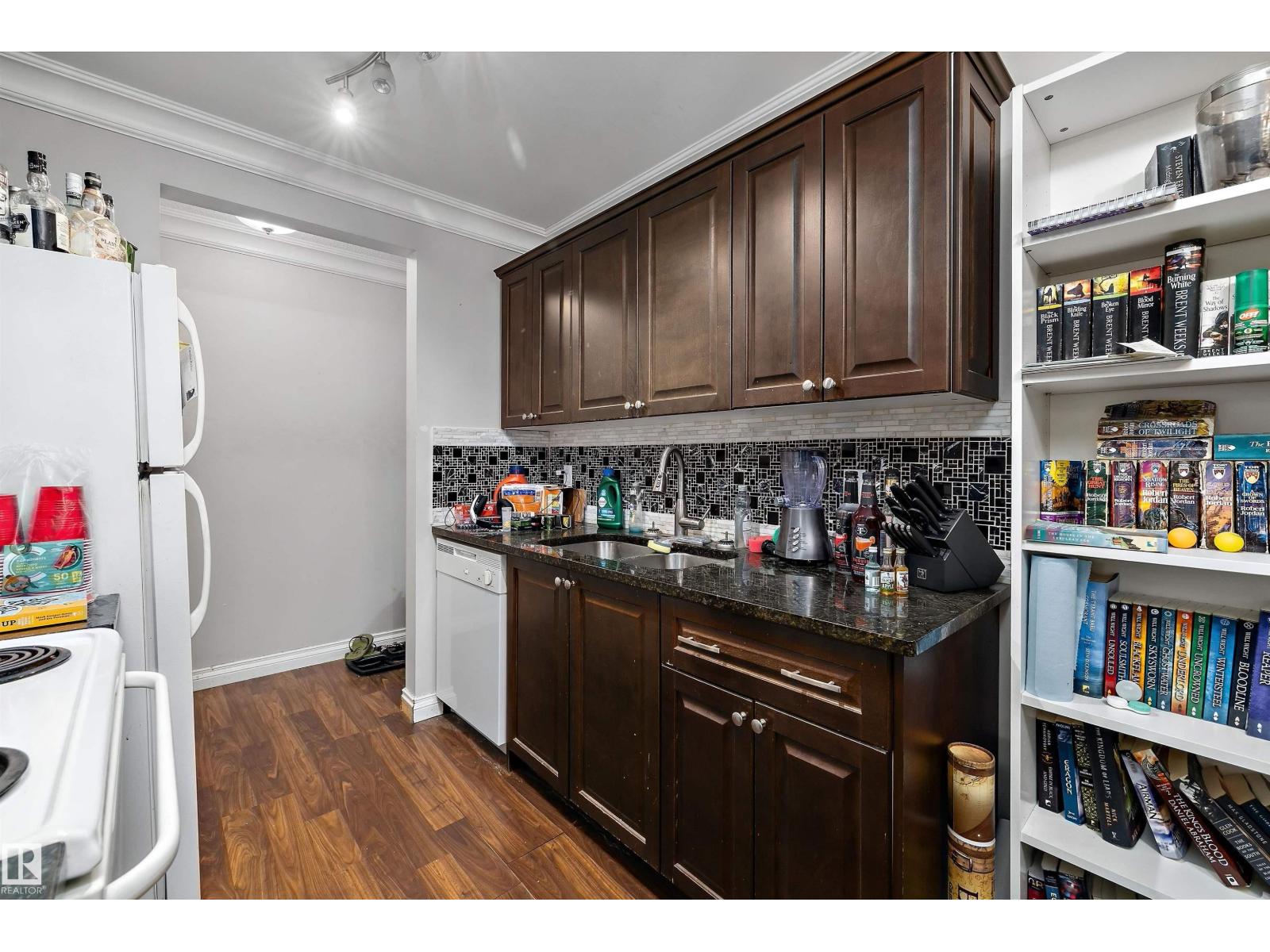 #303 10735 81 AV NW, Edmonton — photo 11