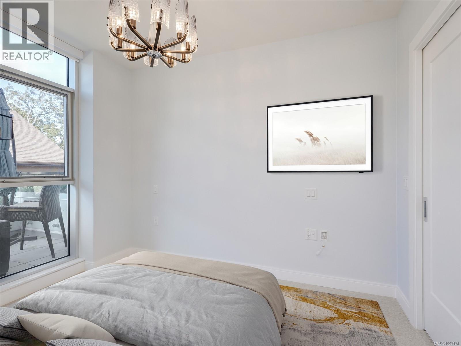 210 1916 Oak Bay Avenue, Victoria