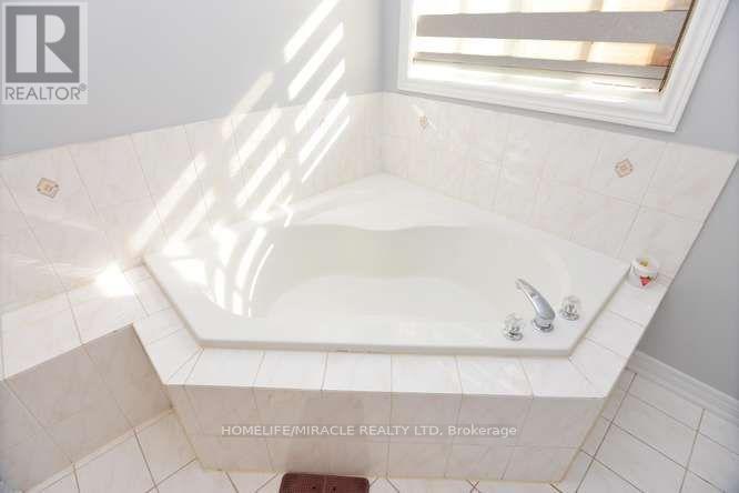 12 Plateau Drive, Brampton, ON photo 42