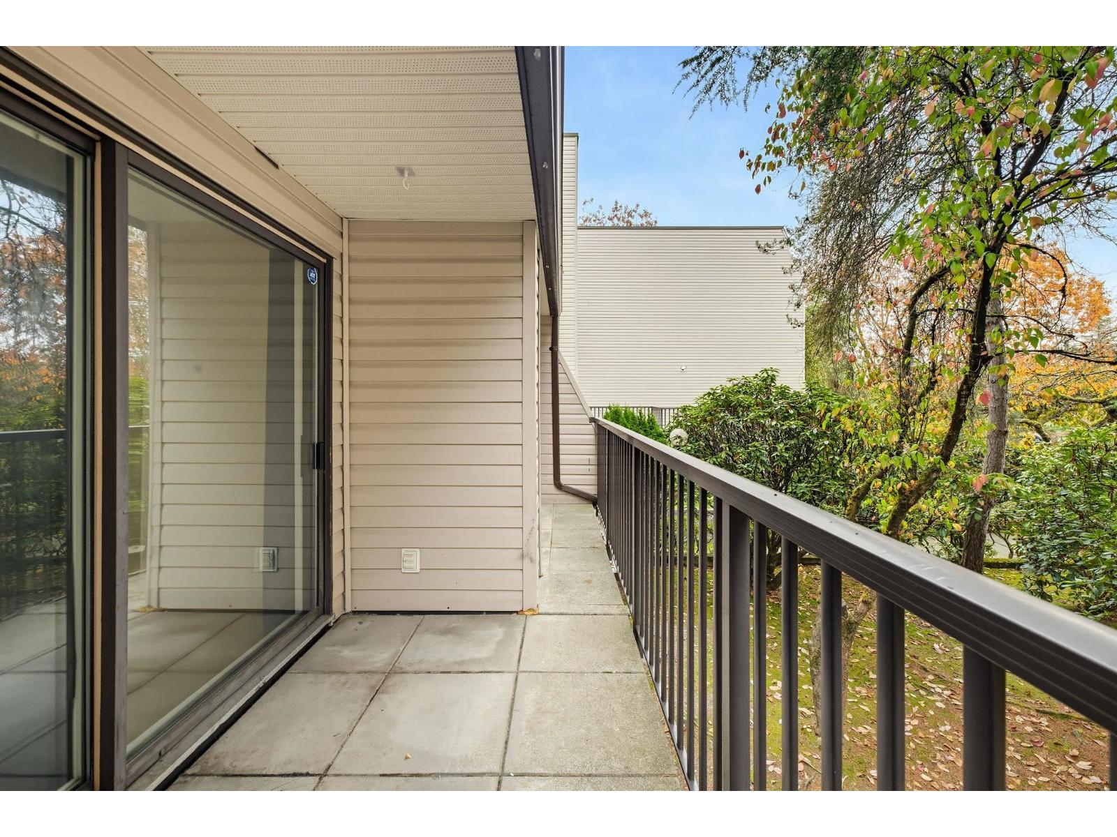101 15238 100 Avenue, Surrey — photo 35