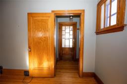 1032 Dominion Street, Winnipeg, MB R3G2P1 Photo 15