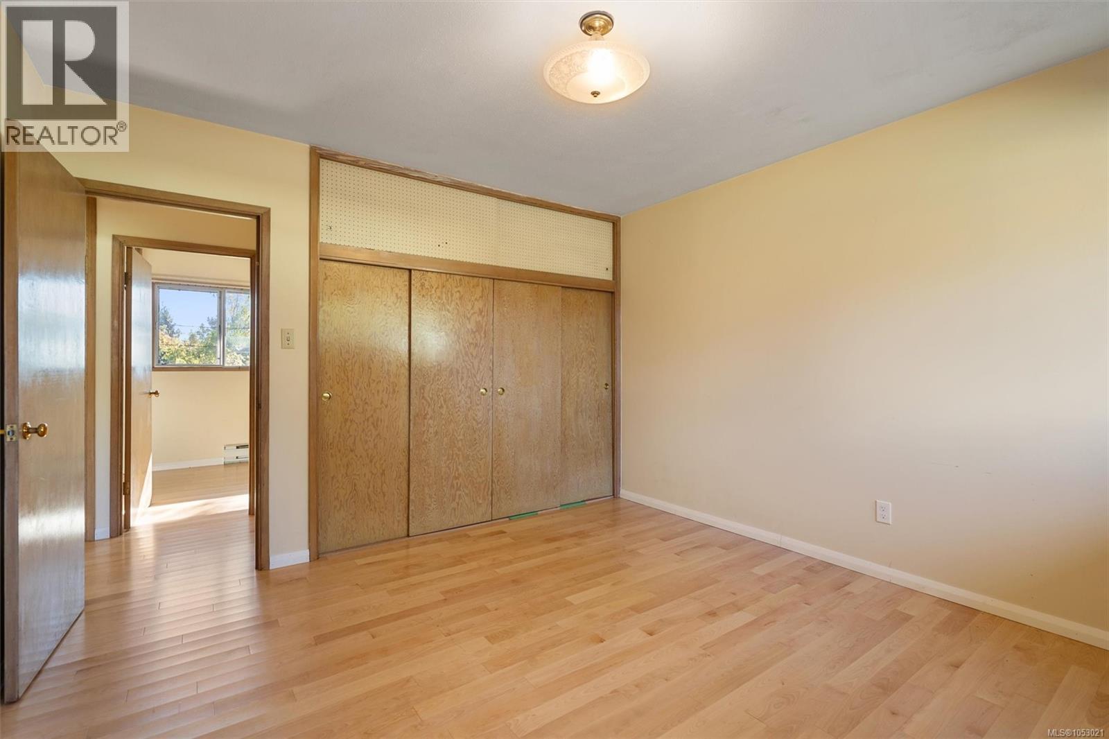  641 Jones Terrace, Saanich