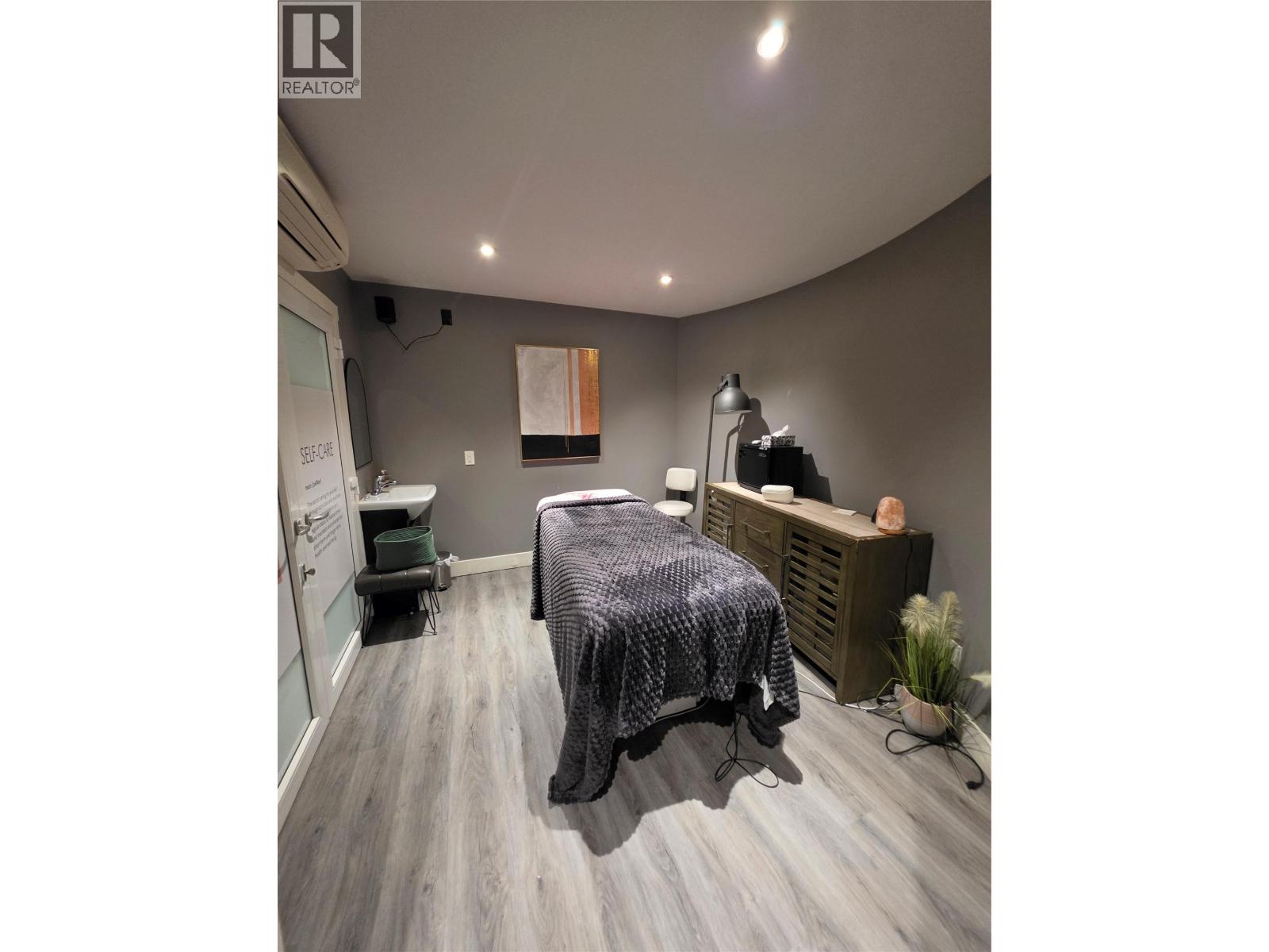 53 Front Street, Penticton