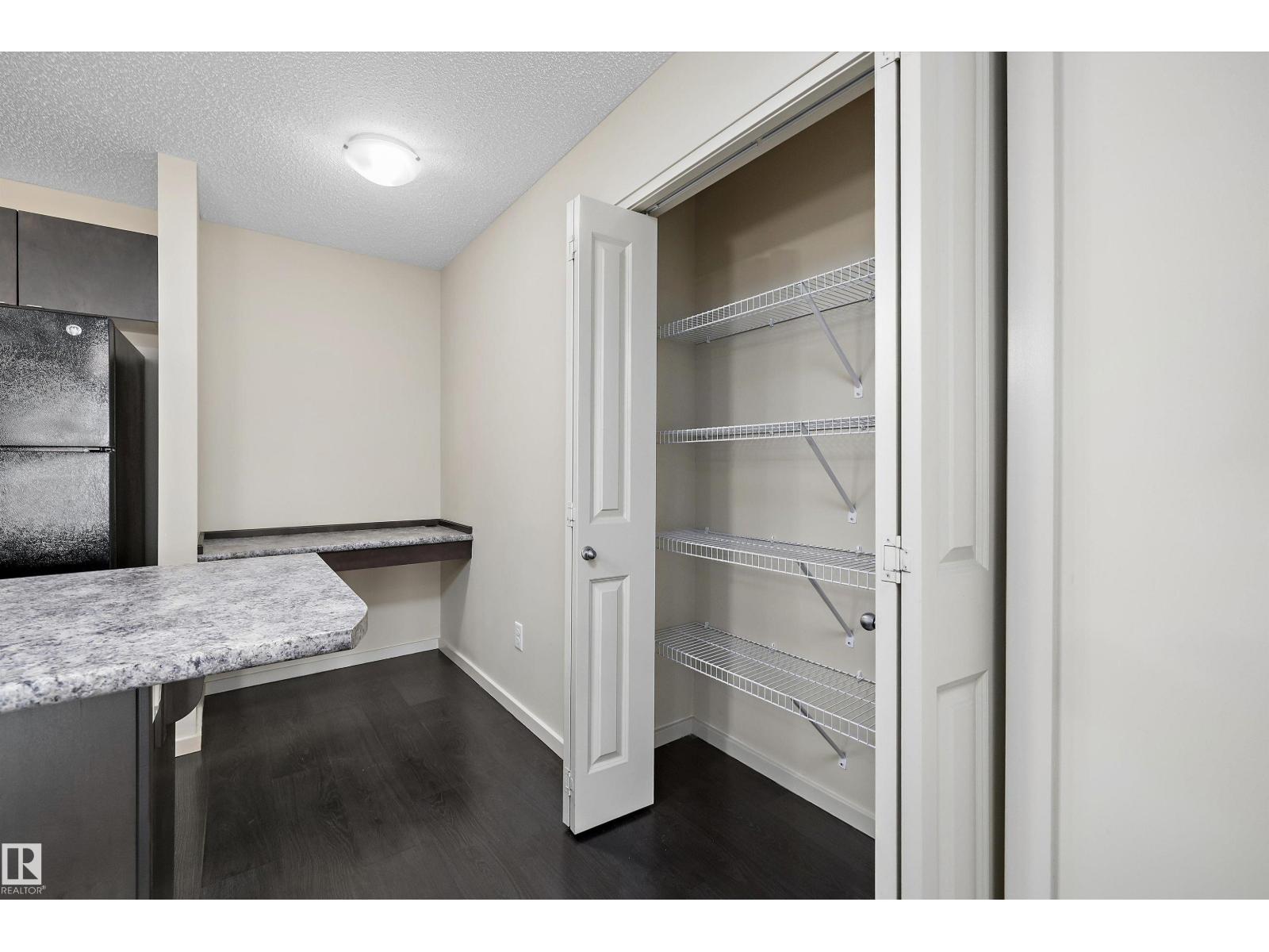 Property photograph 14 for MLS E4514343