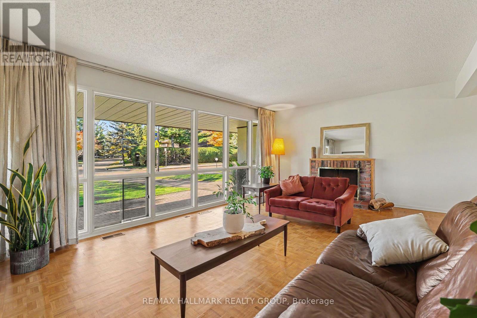 Homes for Sale in Ottawa – 74 VARLEY DRIVE – By Peter Sagos - Image 9