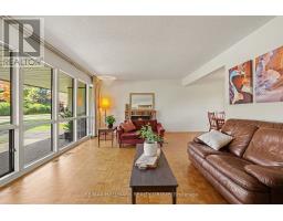 Kitchen - 74 Varley Drive, Ottawa, ON K2K1H2 Photo 6
