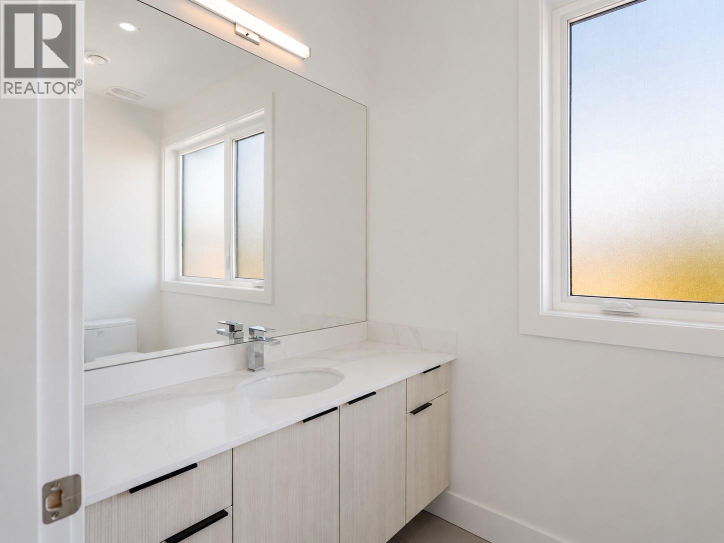 7 235 Taylor Road, Kelowna