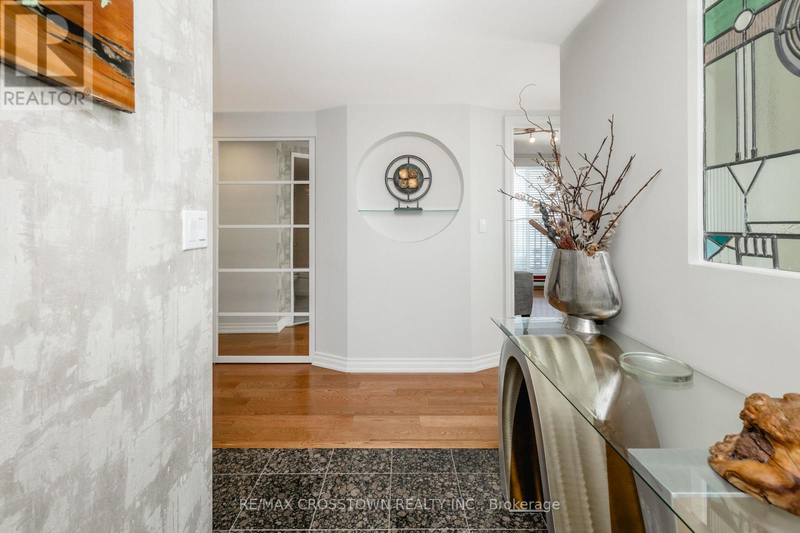 1506- 140 Dunlop Street East, Barrie, ON photo 15