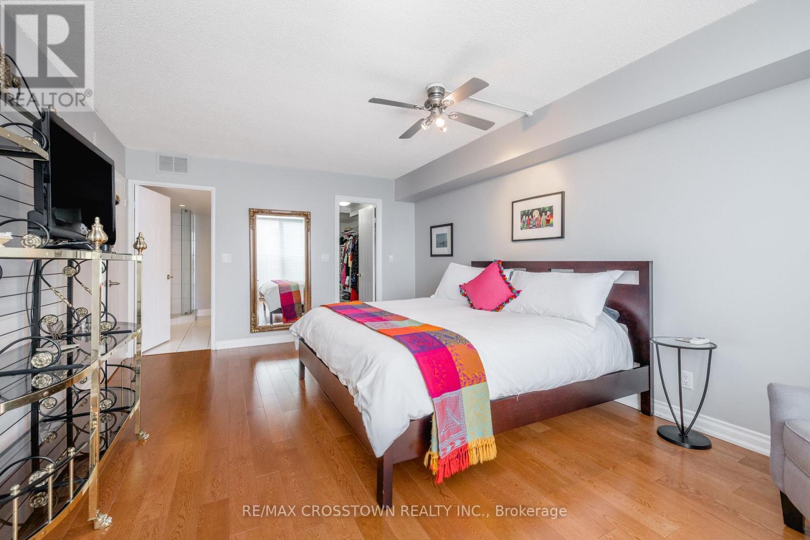 1506- 140 Dunlop Street East, Barrie, ON photo 32