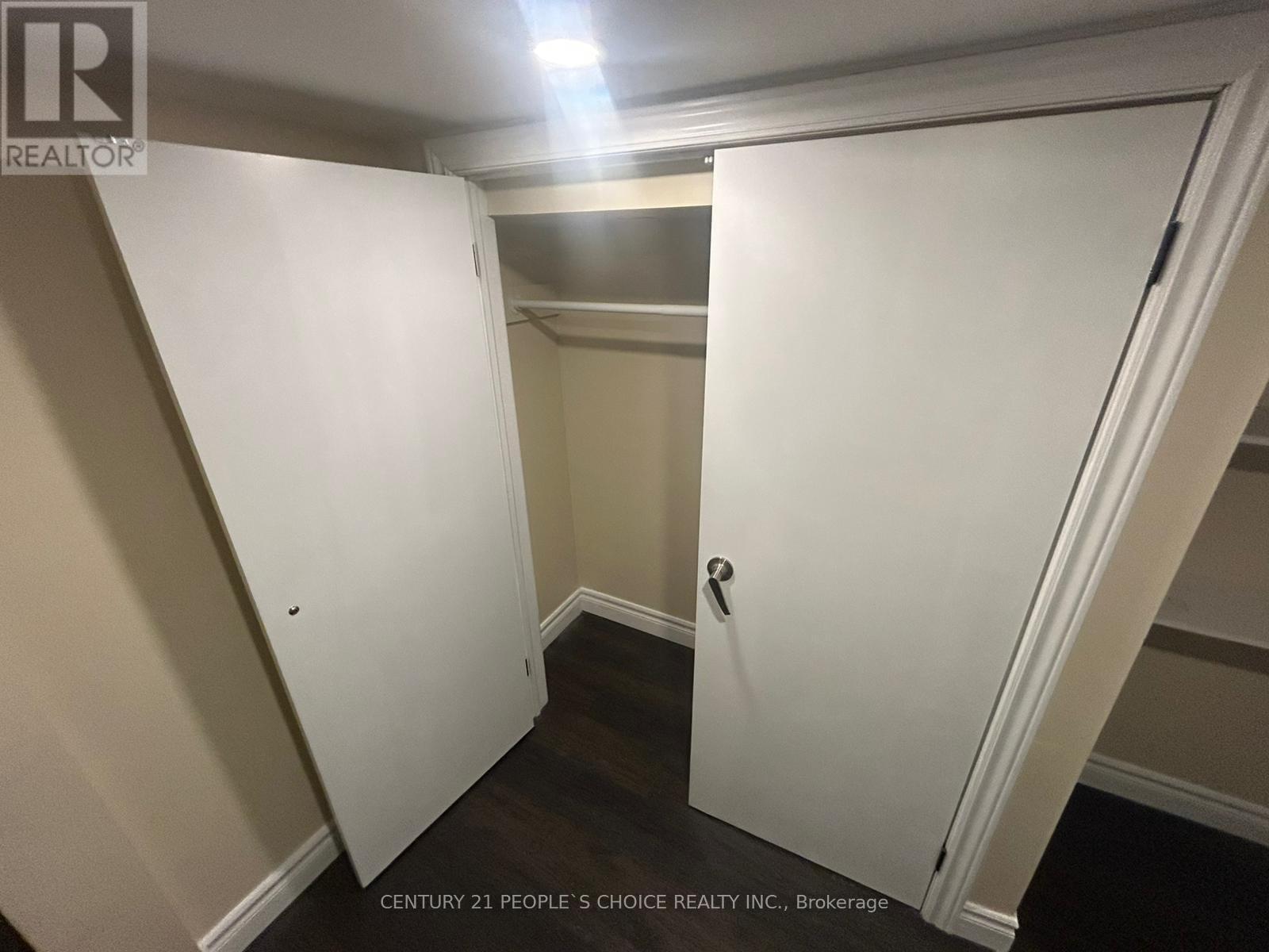 Bsmt- 4 Sivyer Crescent, Ajax, ON photo 11