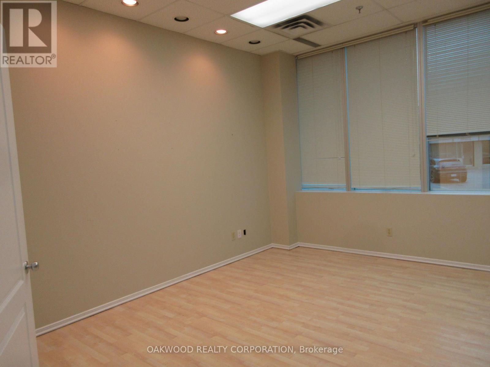 TB 102 - 8000 JANE STREET, Vaughan (Concord) — photo 8