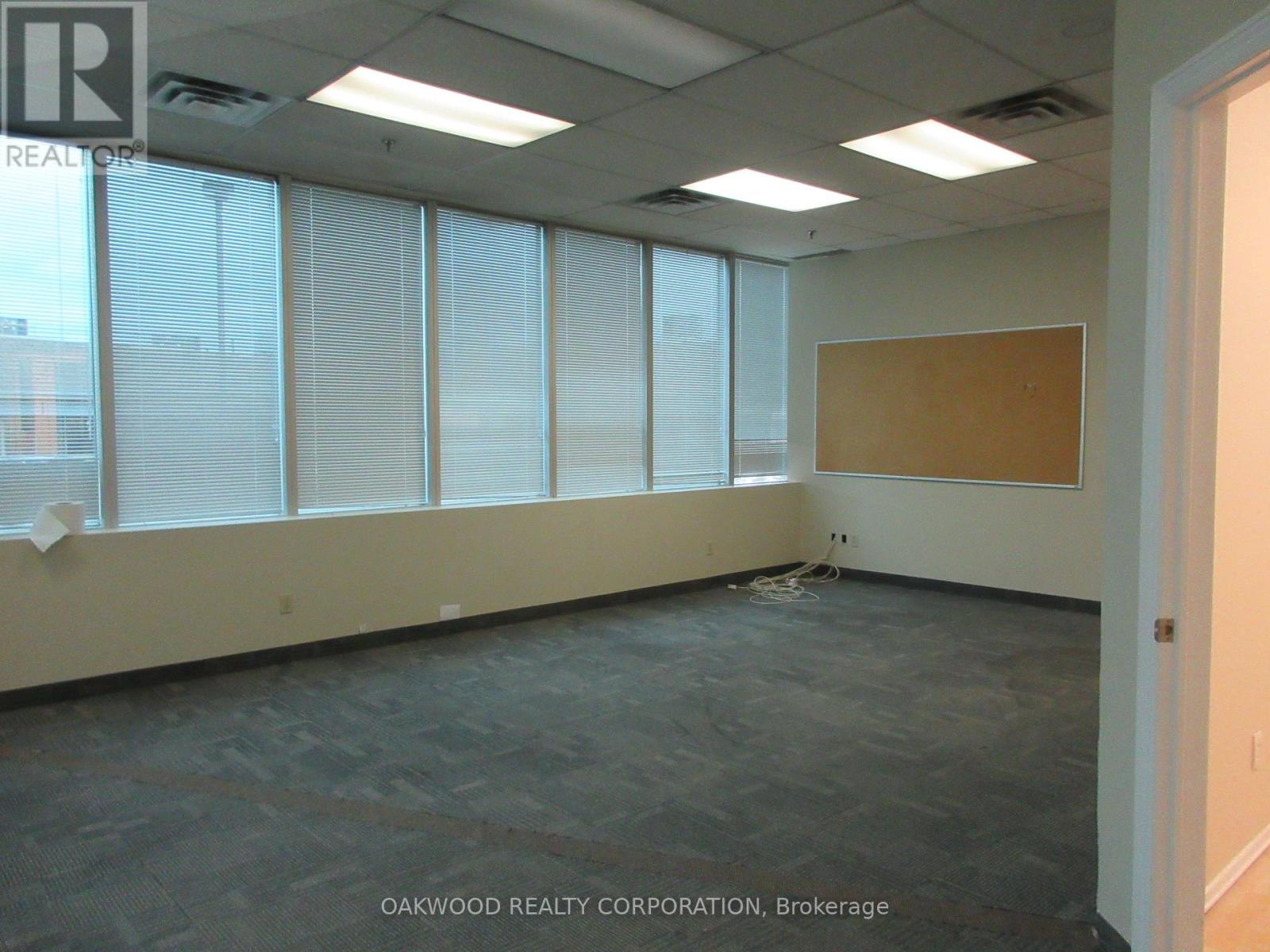 TB 102 - 8000 JANE STREET, Vaughan (Concord) — photo 9