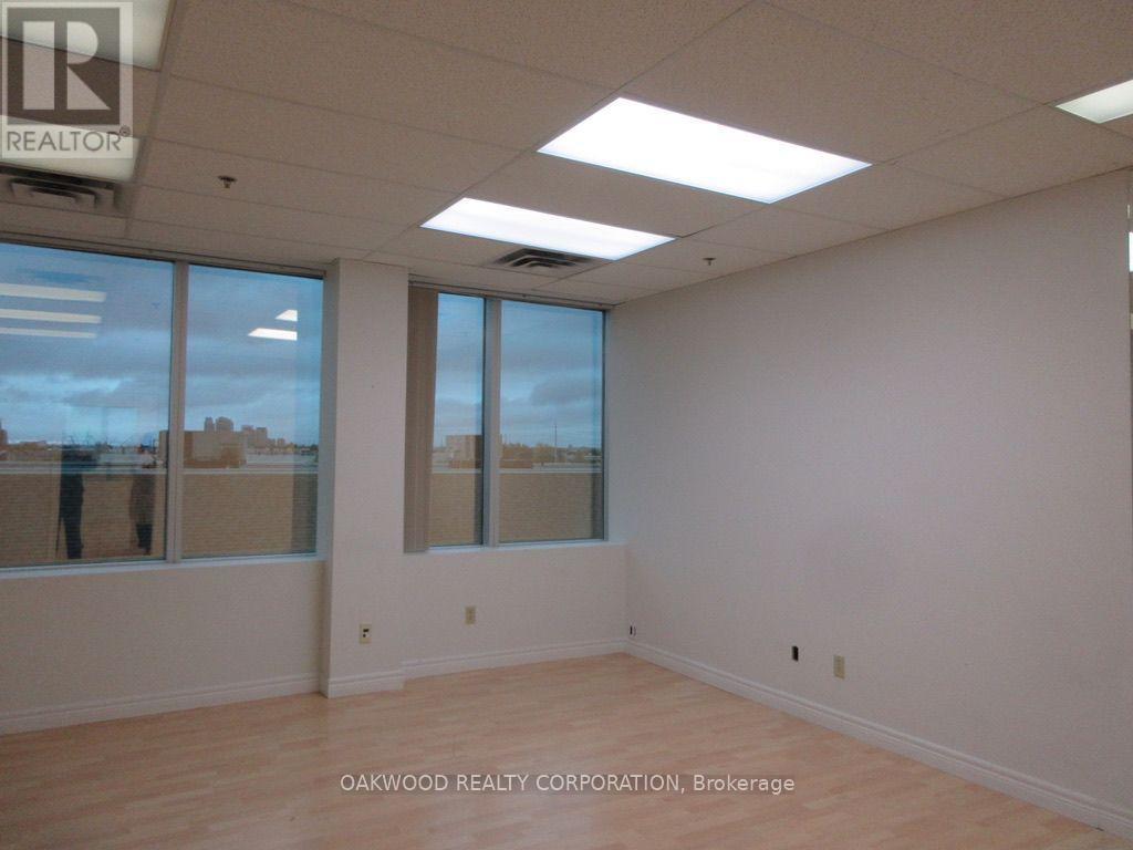 TB 203 - 8000 JANE STREET, Vaughan (Concord) — photo 5