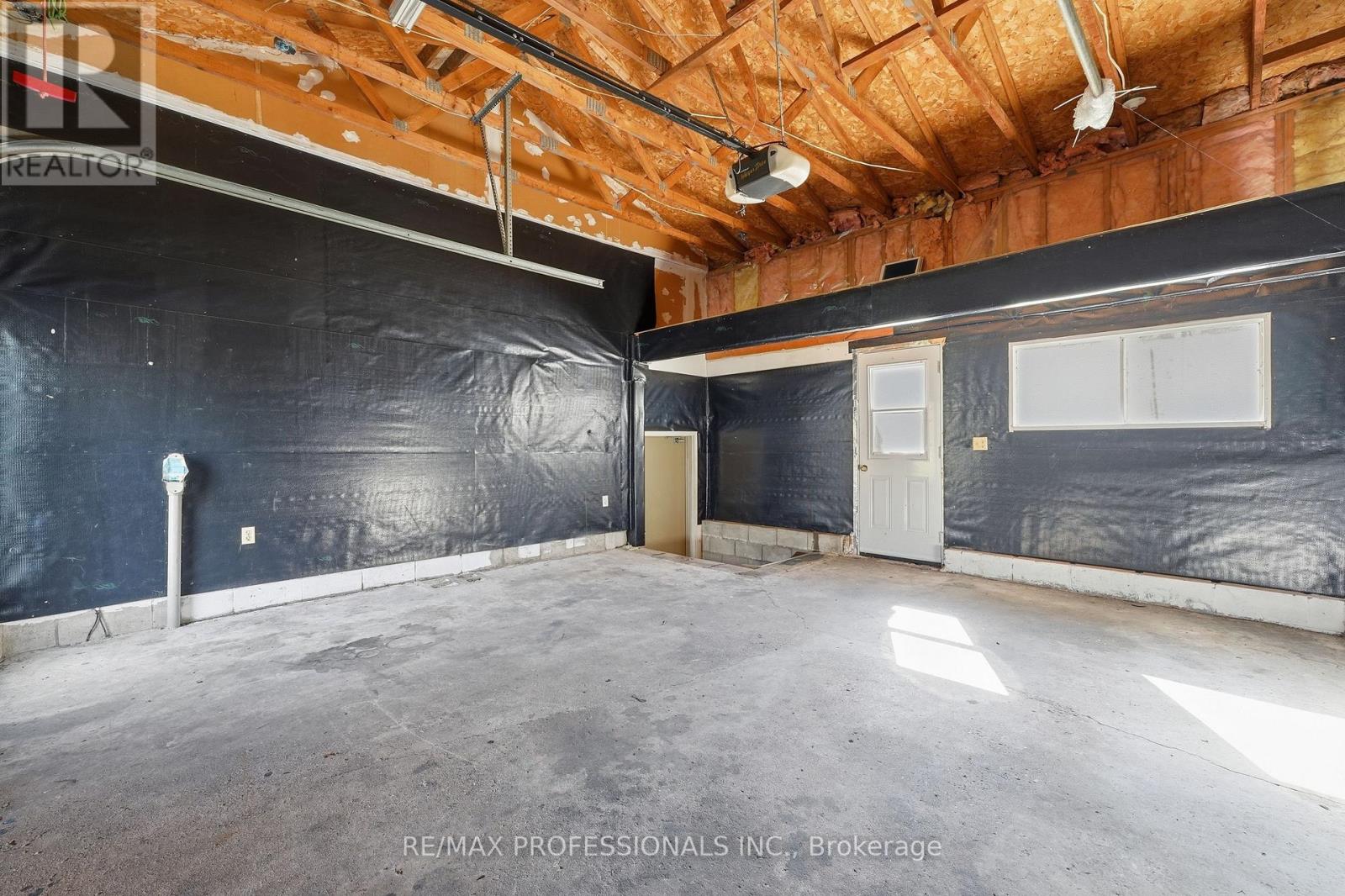 120 Switzer Street, Clearview photo 23