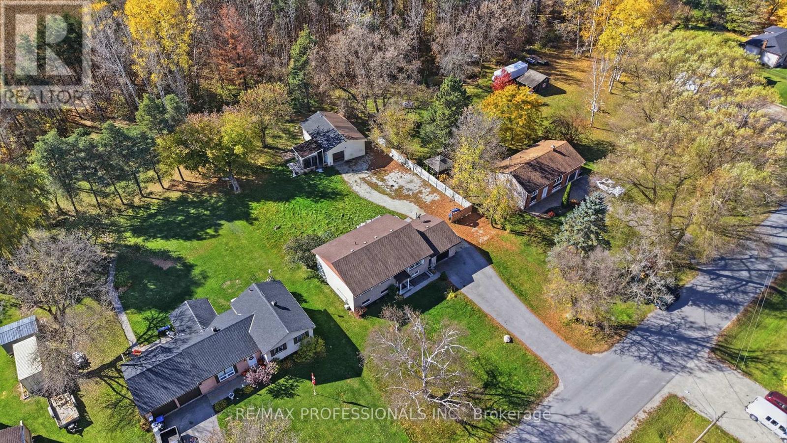 120 Switzer Street, Clearview photo 24