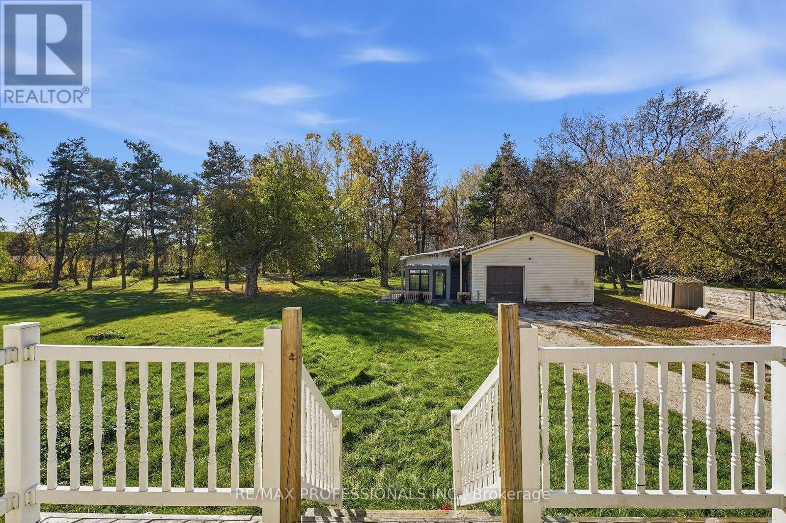 120 Switzer Street, Clearview photo 4