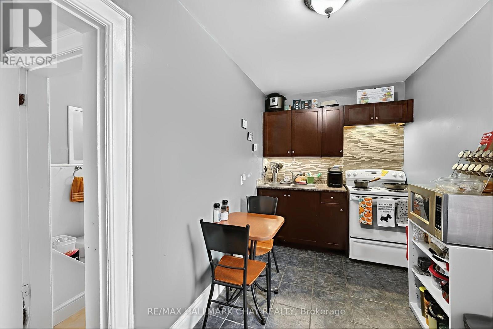 84 Burton Avenue, Barrie photo 16