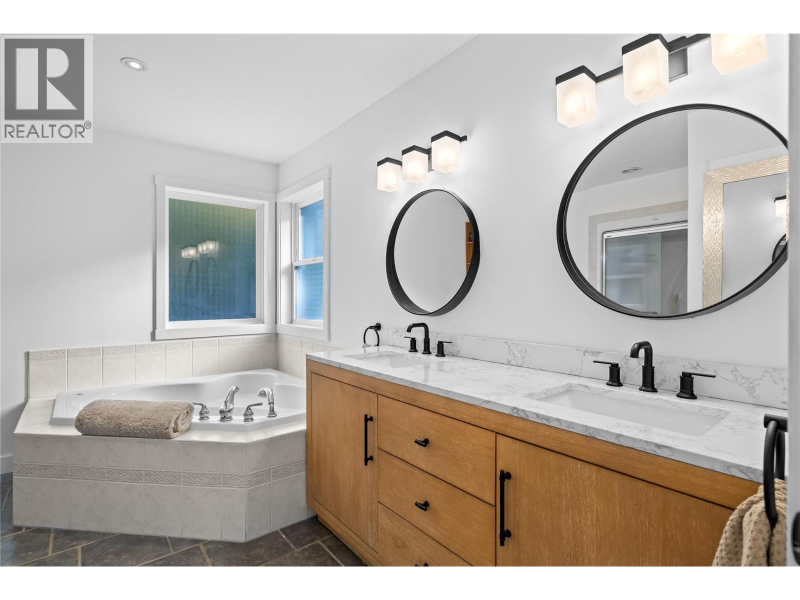  3414 Merlot Way, West Kelowna