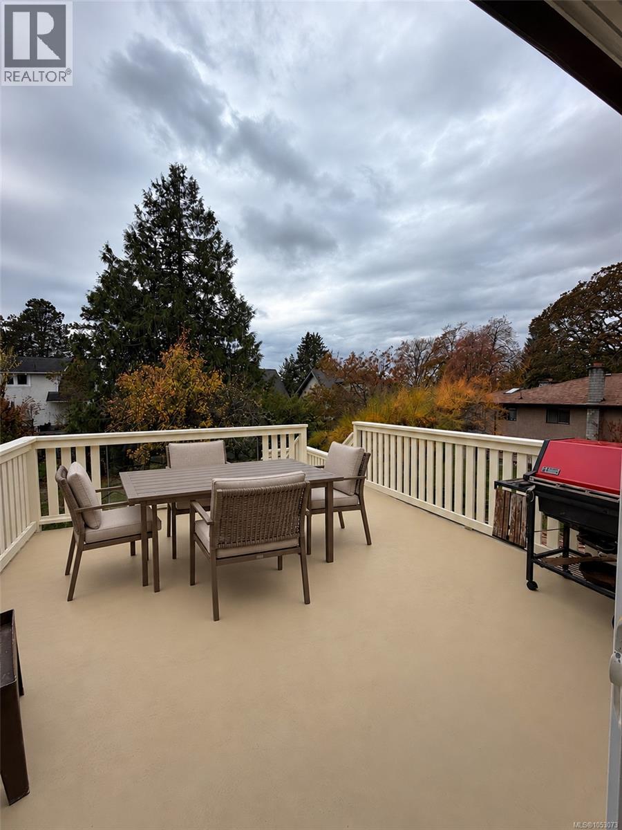  81 Logan Avenue, Saanich