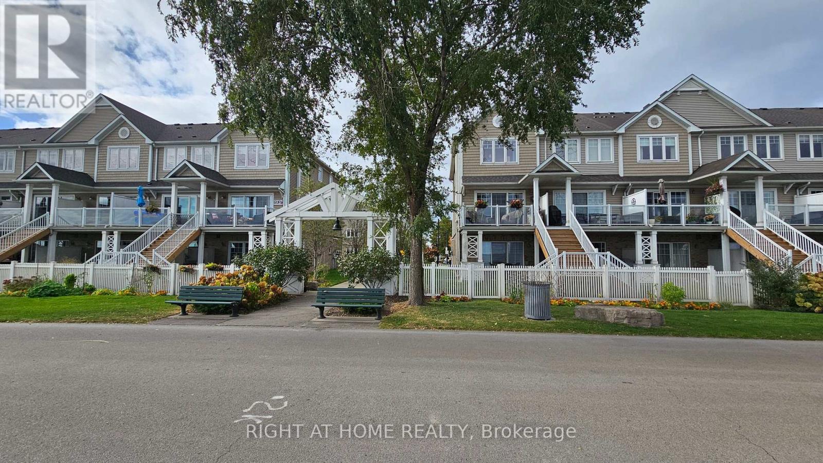 40 - 337 BEACH BOULEVARD, Hamilton (Hamilton Beach) — photo 5