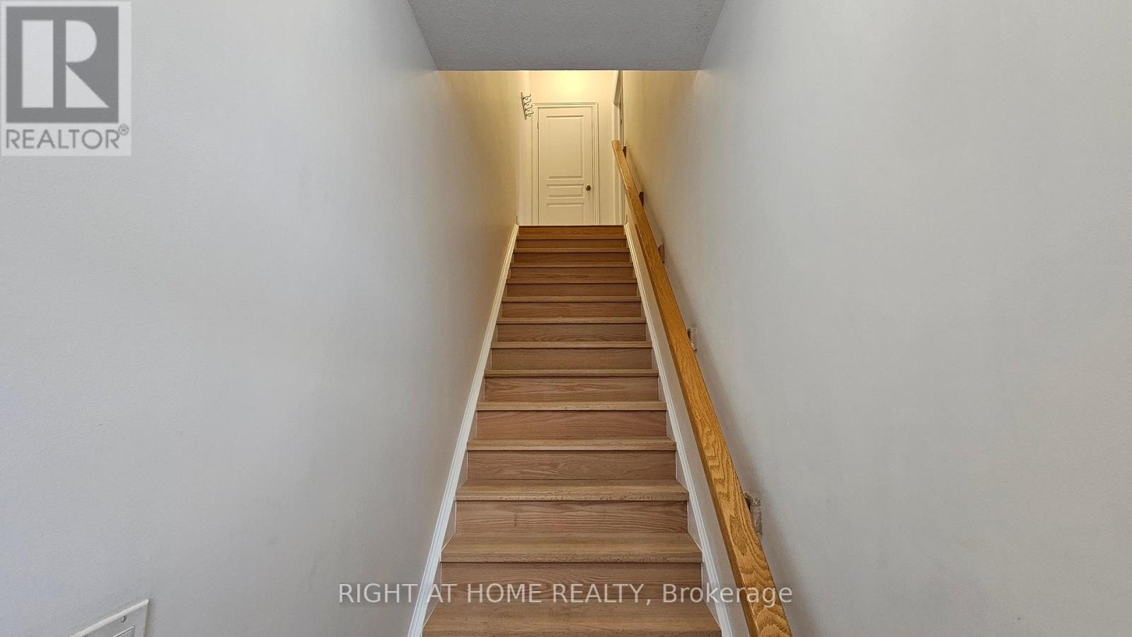 40 - 337 BEACH BOULEVARD, Hamilton (Hamilton Beach) — photo 6