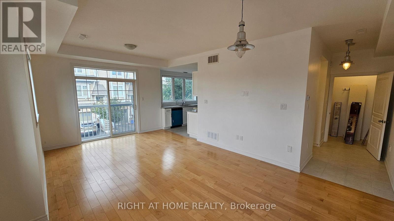 40 - 337 BEACH BOULEVARD, Hamilton (Hamilton Beach) — photo 9
