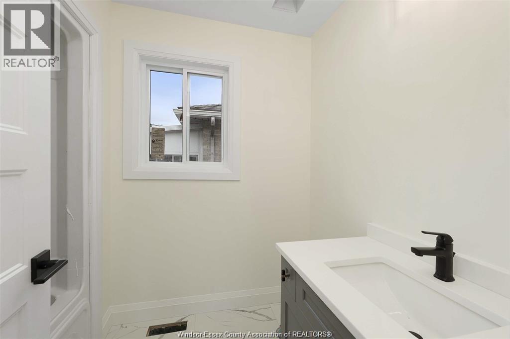 3294 Riberdy, Windsor — photo 10