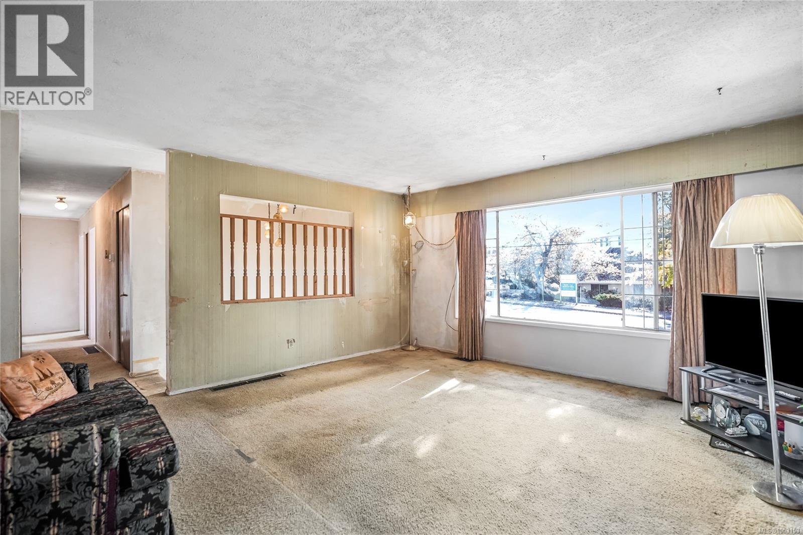  1774 Feltham Road, Saanich