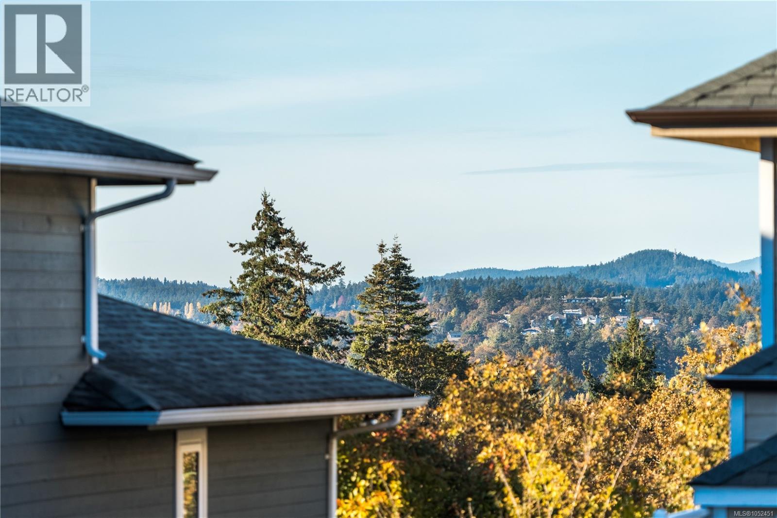  3566 McInnis Rise, Saanich
