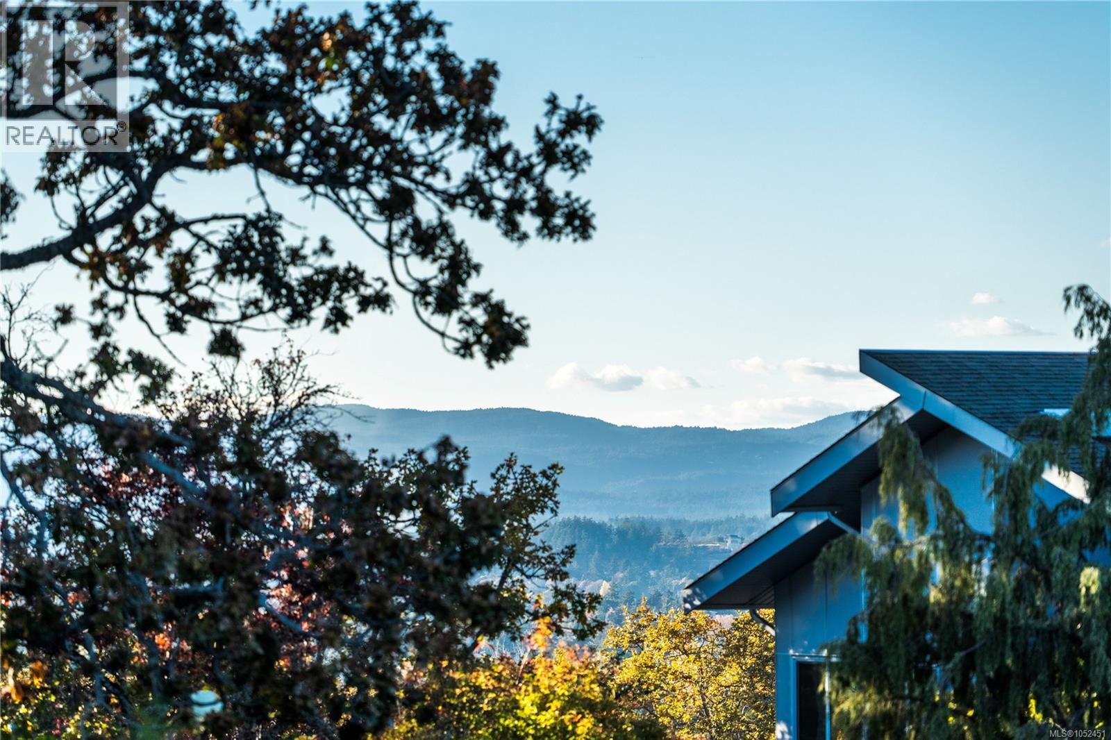  3566 McInnis Rise, Saanich