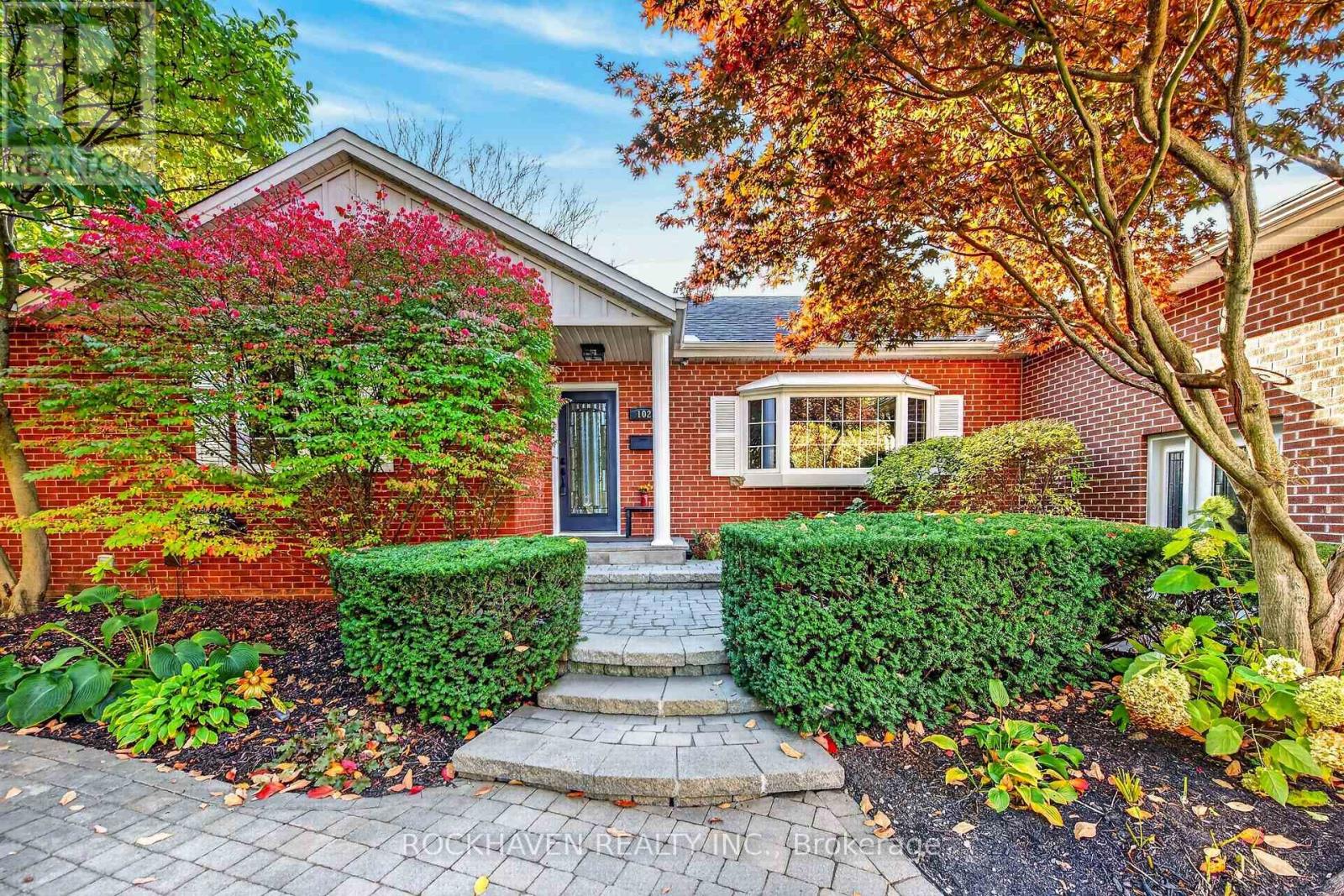 102 Lovers Lane, Hamilton, ON photo 3