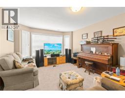 Living room - 420 Mt Fosthall Place, Vernon, BC V1B2W2 Photo 15
