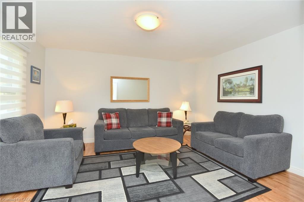 161 JULIAN Avenue, Hamilton — photo 3