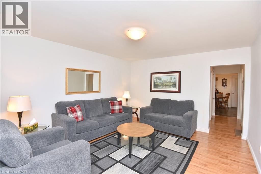 161 JULIAN Avenue, Hamilton — photo 5