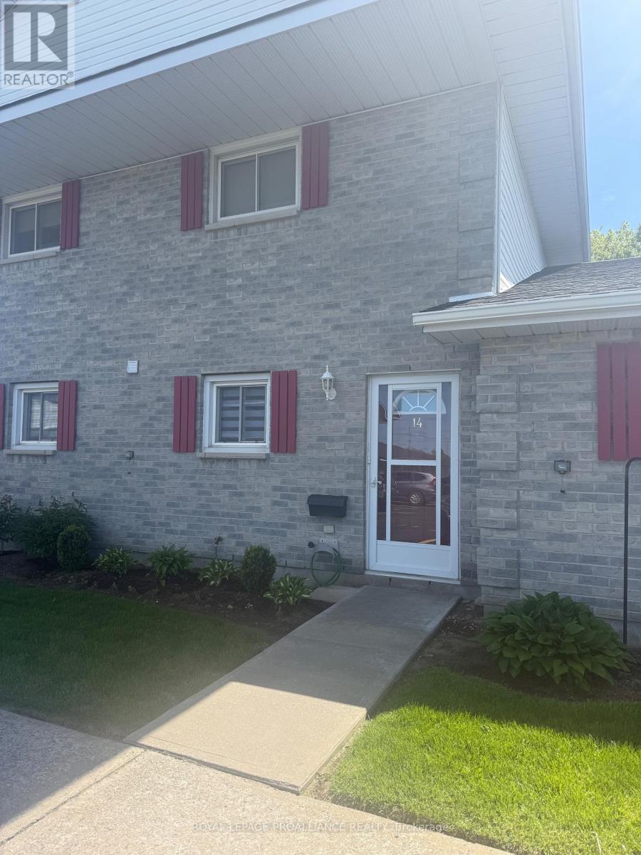 UNIT 14 - 73 LYWOOD STREET, Belleville (Belleville Ward)