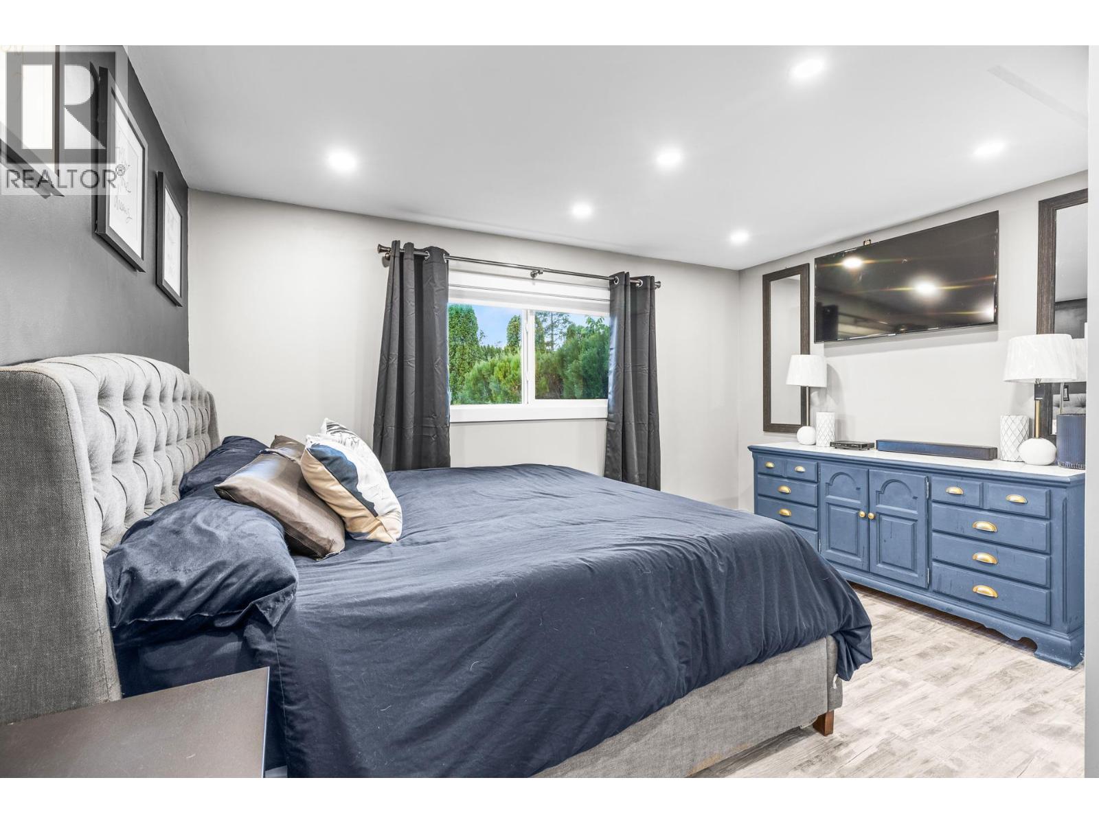 8704 JUBILEE Drive, Osoyoos