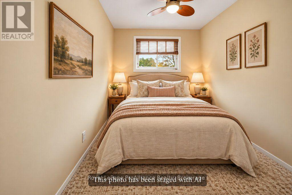7 Yates Court, Belleville, ON photo 22