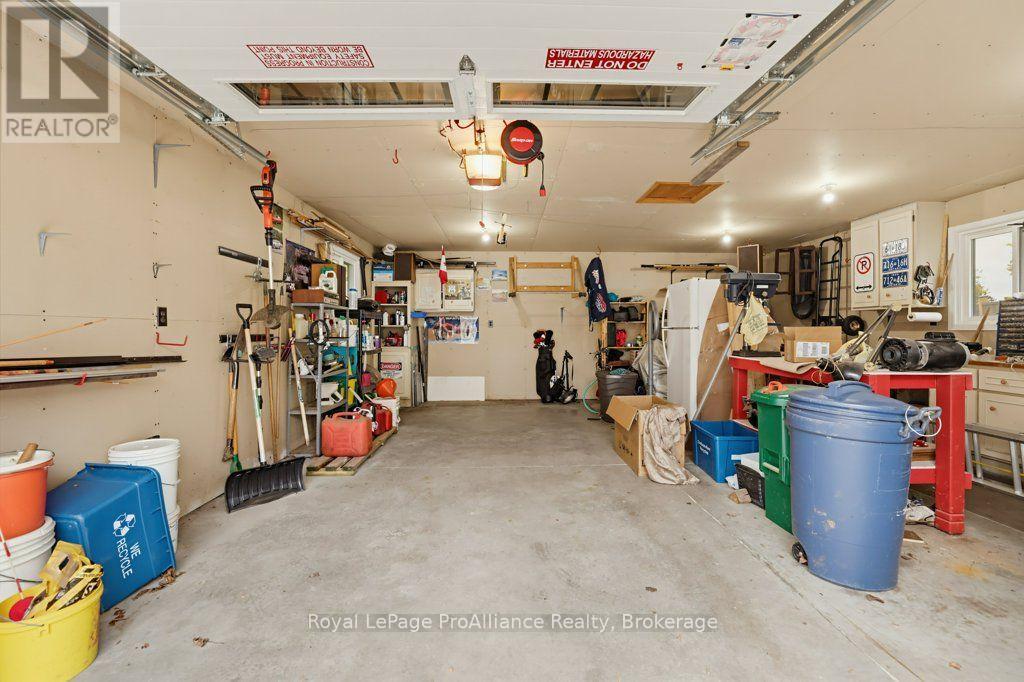 7 Yates Court, Belleville, ON photo 33
