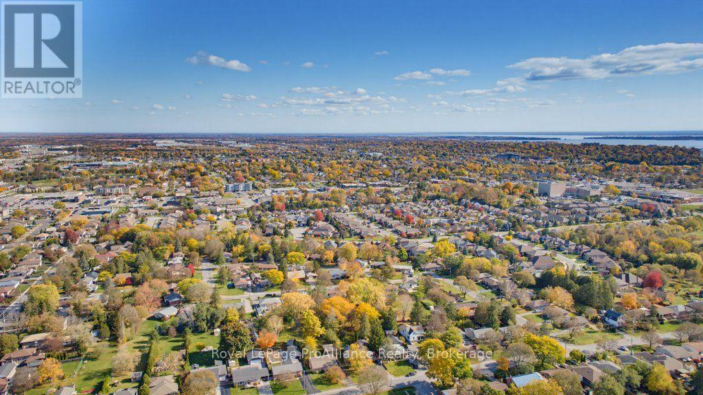 7 Yates Court, Belleville, ON photo 46