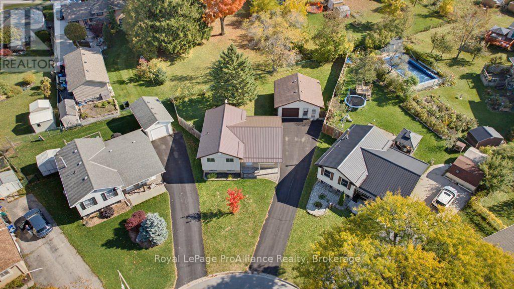7 Yates Court, Belleville, ON photo 42