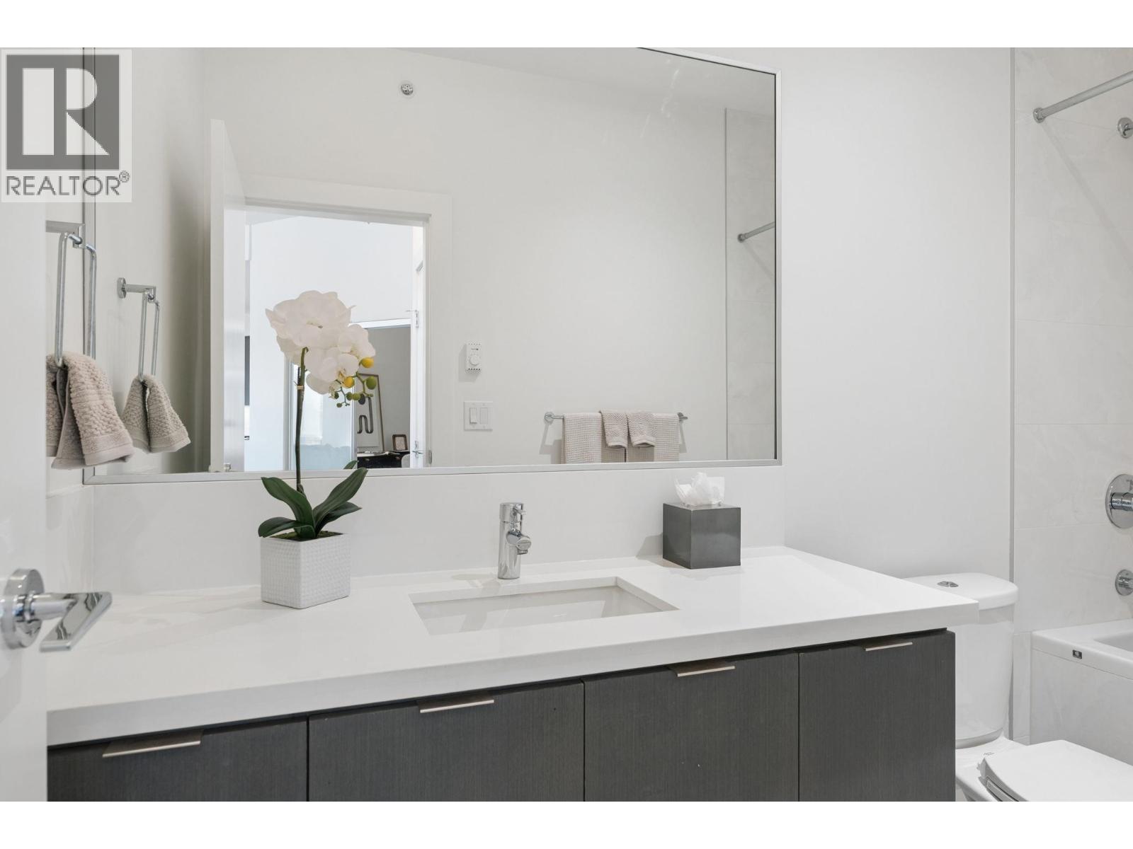 507 3602 Aldercrest Drive, North Vancouver — photo 25
