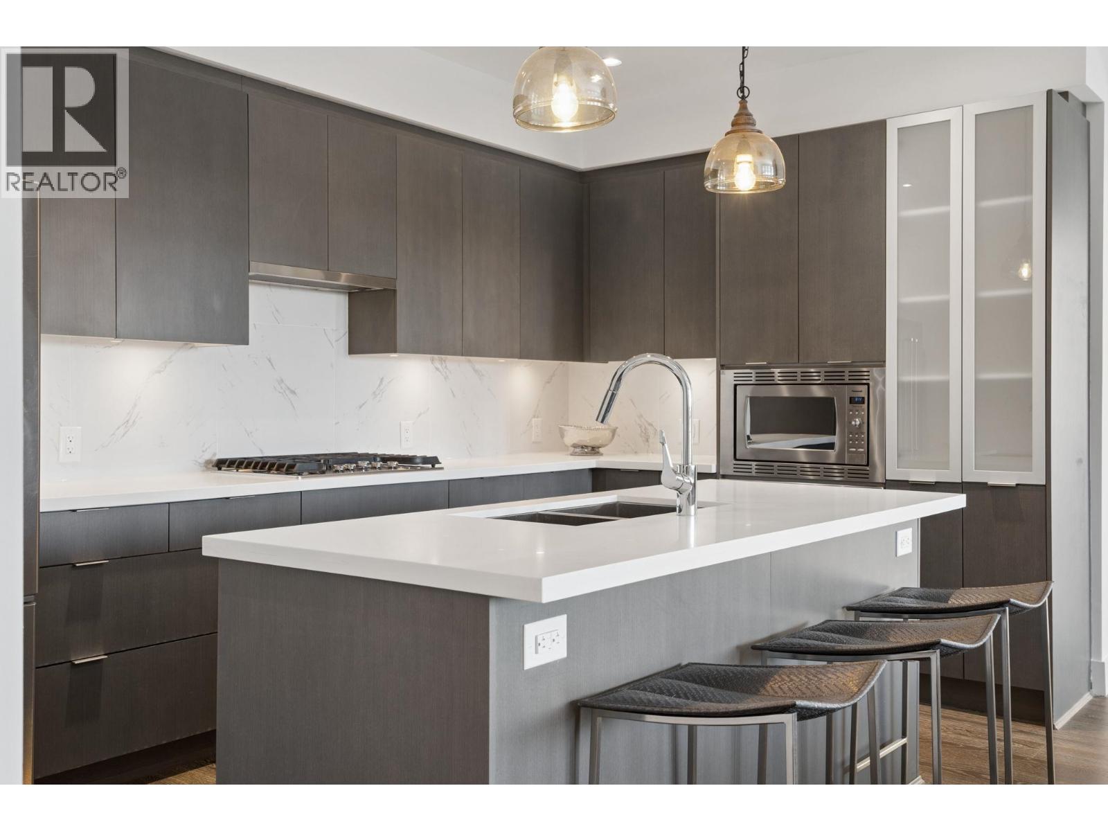 507 3602 Aldercrest Drive, North Vancouver — photo 9