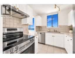 1102 555 13th Street, West Vancouver, BC V7T2N8 Photo 8