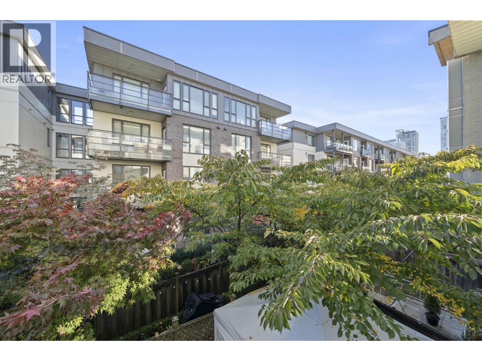 205 5388 Grimmer Street, Burnaby — photo 3