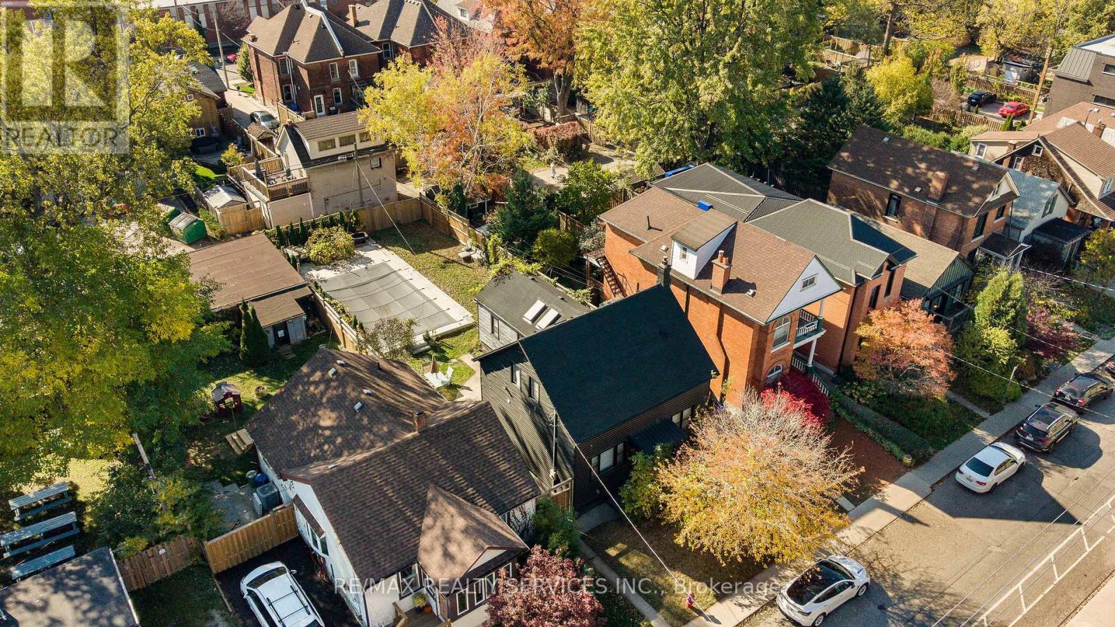 323 CHARLTON AVENUE W - 33