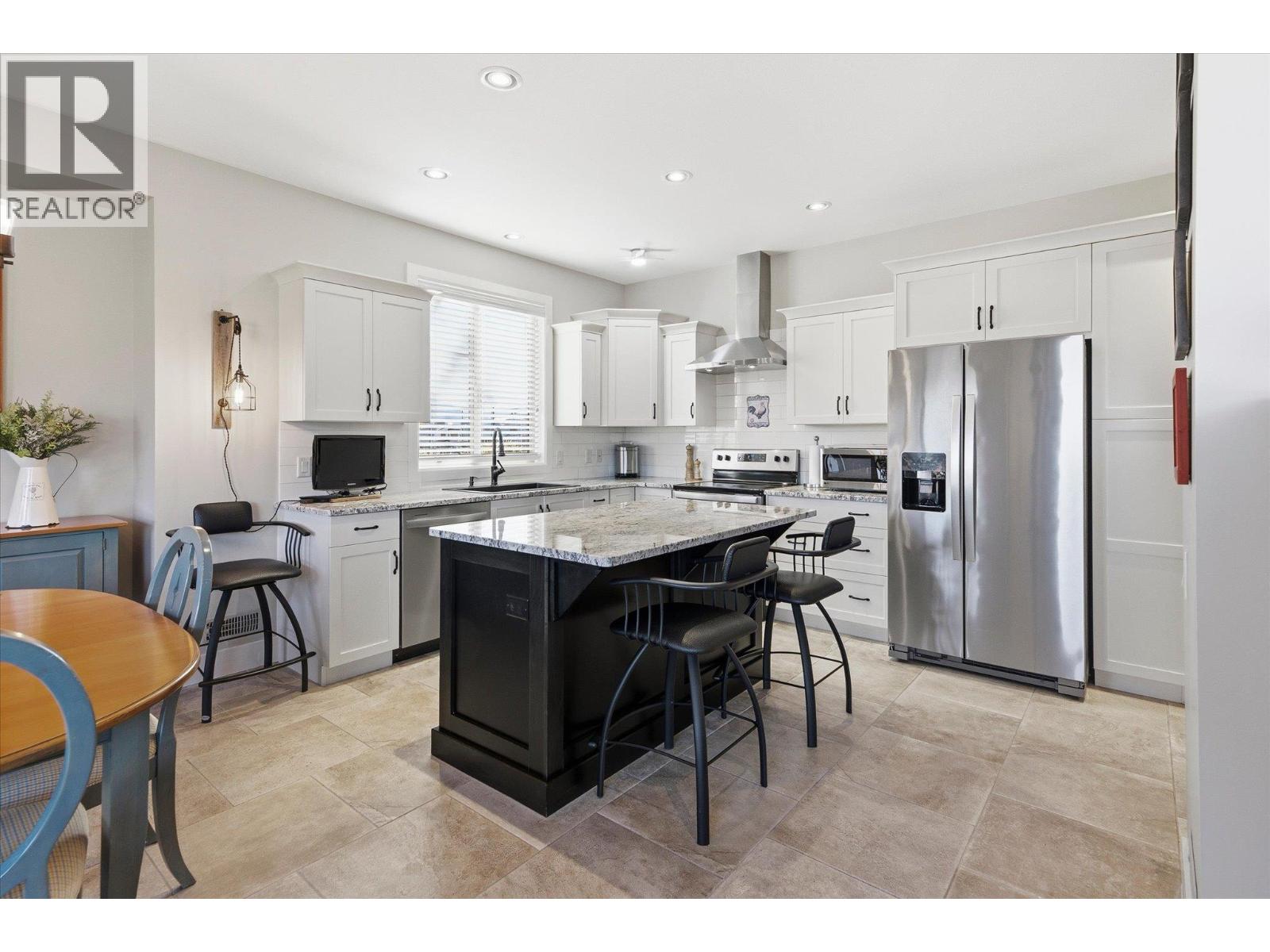  2115 Del Mar Court, West Kelowna