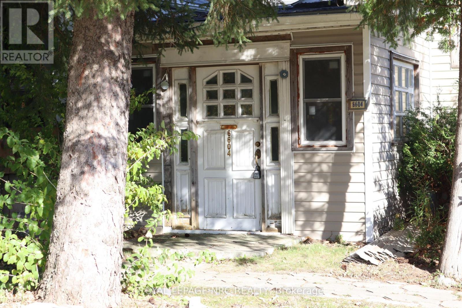 6604 MONTROSE ROAD, Niagara Falls (West Wood)