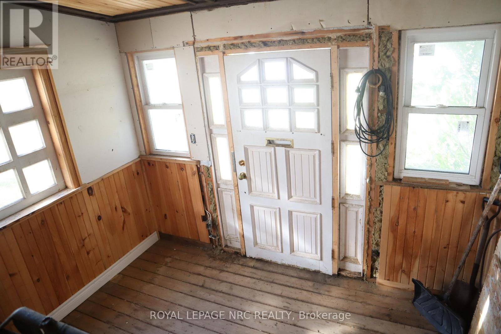 6604 MONTROSE ROAD, Niagara Falls (West Wood) — photo 2