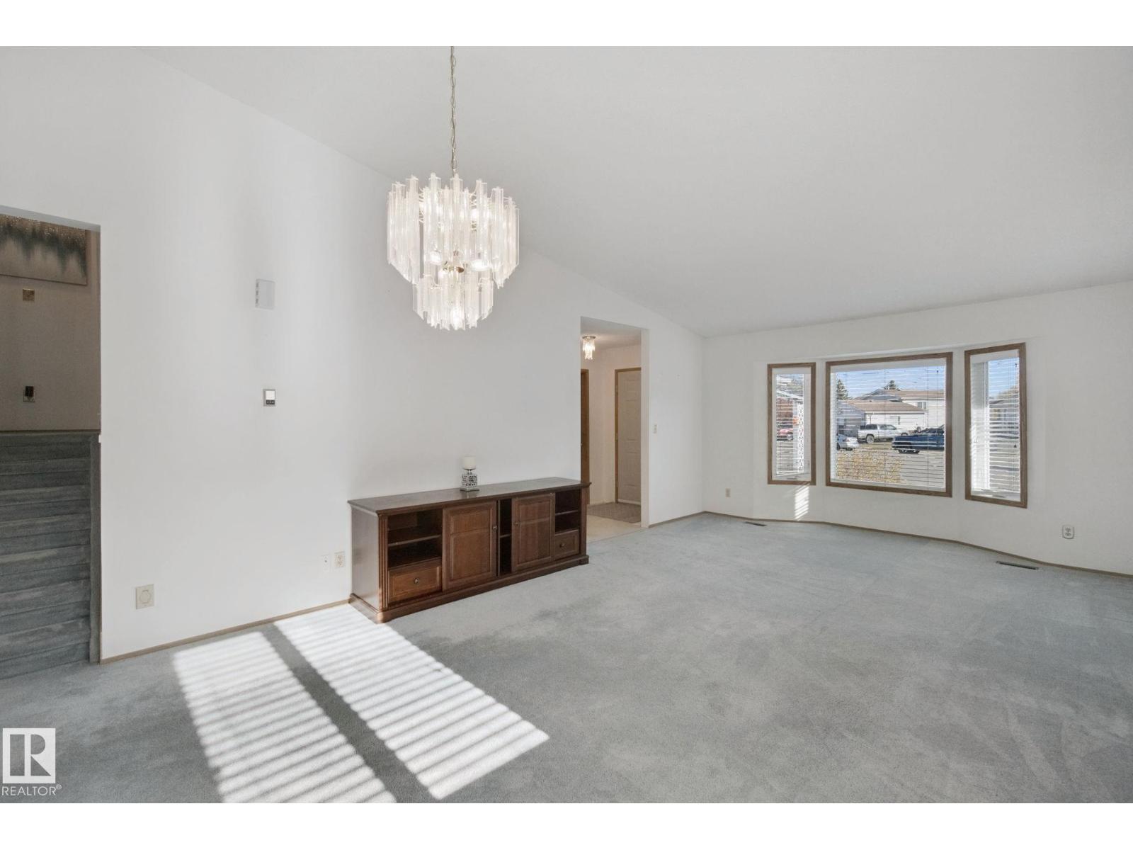 Property photograph 11 for MLS E4514348