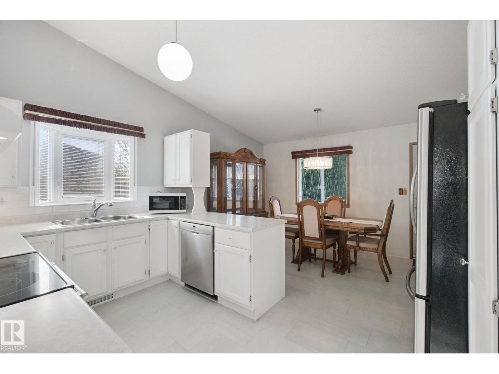 Property photograph 12 for MLS E4514348